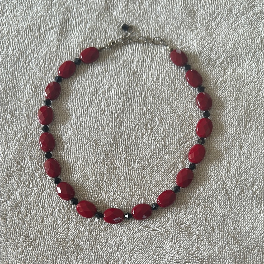 Red and Black Beaded Necklace with Metallic Links